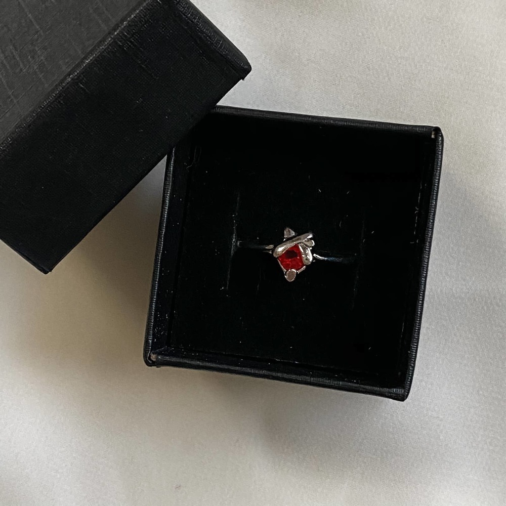 VTG Dainty Red CZ X Bow Skinny Stacker Ring - Picture 4 of 5
